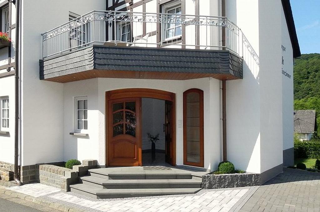 Gaestehaus Freimuth Mesenich Bagian luar foto