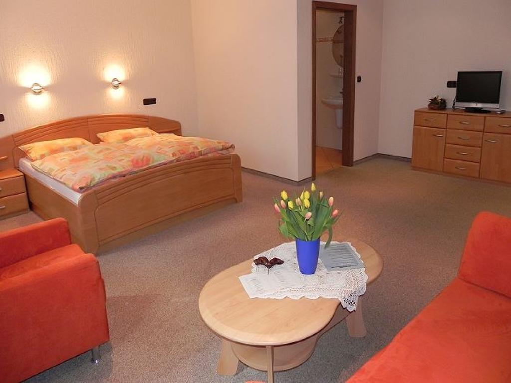 Gaestehaus Freimuth Mesenich Ruang foto