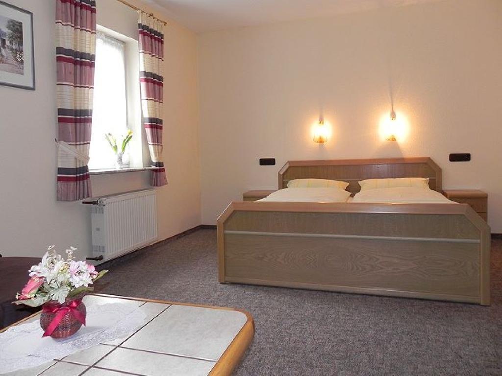 Gaestehaus Freimuth Mesenich Ruang foto