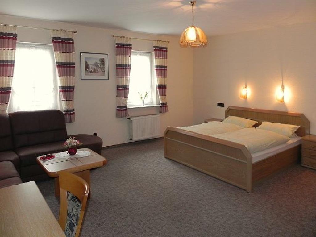 Gaestehaus Freimuth Mesenich Ruang foto