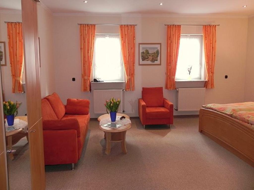 Gaestehaus Freimuth Mesenich Ruang foto