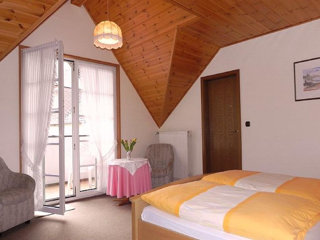 Gaestehaus Freimuth Mesenich Ruang foto
