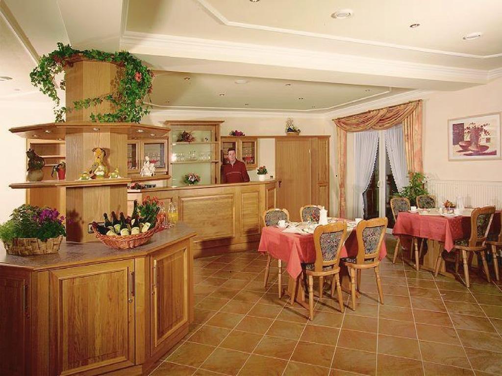Gaestehaus Freimuth Mesenich Bagian luar foto